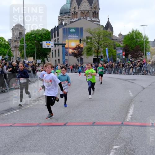 25.04.2026 - Das Zehntel Tim E. http://msf.ph/oto/9574917 25.04.2026 10:52:08 Ziel 5009, 5176, 5241, 5569, 6009, 6087, 6752, 6766, 6869, 7110, 7142, 7162, 7305, 7436, 7675, 7884, 8015, 8042 meine-sportfotos.de