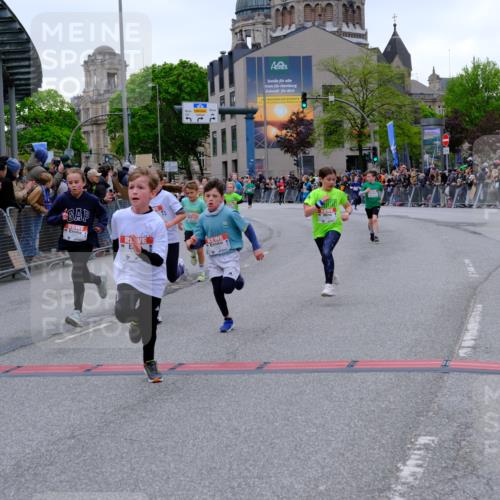 25.04.2026 - Das Zehntel Tim E. http://msf.ph/oto/9574920 25.04.2026 10:52:08 Ziel 5009, 5176, 5241, 5569, 6009, 6087, 6752, 6766, 6869, 7110, 7142, 7162, 7305, 7436, 7675, 7884, 8015, 8042 meine-sportfotos.de