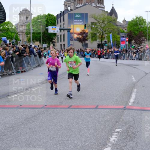 25.04.2026 - Das Zehntel Tim E. http://msf.ph/oto/9574946 25.04.2026 10:52:13 Ziel 5009, 5176, 5241, 5800, 6009, 6752, 6766, 6929, 7110, 7116, 7129, 7142, 7162, 7305, 7436, 7675, 7749, 7884, 8042 meine-sportfotos.de