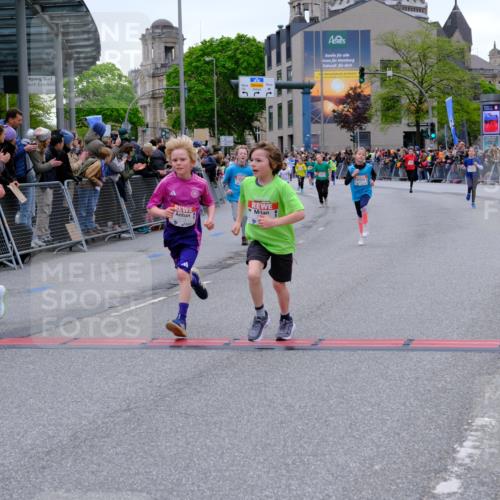 25.04.2026 - Das Zehntel Tim E. http://msf.ph/oto/9574951 25.04.2026 10:52:14 Ziel 5009, 5176, 5241, 5428, 5800, 6009, 6153, 6752, 6766, 6929, 7116, 7129, 7142, 7162, 7305, 7436, 7675, 7749, 7884, 7966, 8042 meine-sportfotos.de