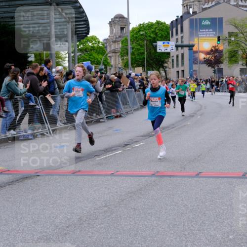 25.04.2026 - Das Zehntel Tim E. http://msf.ph/oto/9574964 25.04.2026 10:52:17 Ziel 5009, 5241, 5428, 5800, 6009, 6153, 6155, 6826, 6929, 7116, 7129, 7162, 7197, 7749, 7884, 7966 meine-sportfotos.de