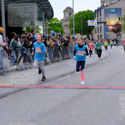 25.04.2026 - Das Zehntel Tim E. http://msf.ph/oto/9574966 25.04.2026 10:52:17 Ziel 5009, 5241, 5428, 5800, 6009, 6153, 6155, 6826, 6929, 7116, 7129, 7162, 7197, 7749, 7884, 7966 meine-sportfotos.de
