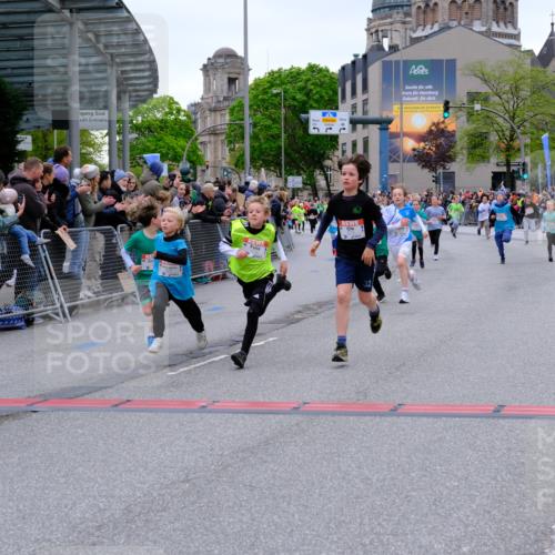 25.04.2026 - Das Zehntel Tim E. http://msf.ph/oto/9575020 25.04.2026 10:52:26 Ziel 5100, 5428, 5450, 5515, 5689, 5740, 5751, 5777, 5781, 5874, 6015, 6019, 6027, 6080, 6153, 6155, 6703, 6826, 7101, 7172, 7180, 7184, 7197, 7731, 7806, 7863, 7907, 7930, 7966 meine-sportfotos.de