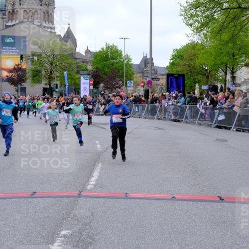 25.04.2026 - Das Zehntel Tim E. http://msf.ph/oto/9575029 25.04.2026 10:52:28 Ziel 5081, 5092, 5100, 5450, 5515, 5689, 5740, 5751, 5777, 5781, 5874, 6015, 6019, 6027, 6080, 6155, 6409, 6428, 6703, 6826, 7101, 7172, 7180, 7184, 7731, 7806, 7863, 7907, 7930 meine-sportfotos.de
