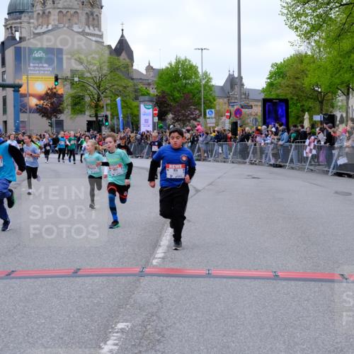 25.04.2026 - Das Zehntel Tim E. http://msf.ph/oto/9575033 25.04.2026 10:52:28 Ziel 5081, 5092, 5100, 5450, 5515, 5689, 5740, 5751, 5777, 5781, 5874, 6015, 6019, 6027, 6080, 6155, 6409, 6428, 6703, 6826, 7101, 7172, 7180, 7184, 7731, 7806, 7863, 7907, 7930 meine-sportfotos.de