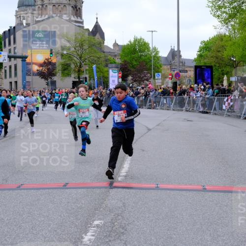 25.04.2026 - Das Zehntel Tim E. http://msf.ph/oto/9575035 25.04.2026 10:52:28 Ziel 5081, 5092, 5100, 5450, 5515, 5689, 5740, 5751, 5777, 5781, 5874, 6015, 6019, 6027, 6080, 6155, 6409, 6428, 6703, 6826, 7101, 7172, 7180, 7184, 7731, 7806, 7863, 7907, 7930 meine-sportfotos.de