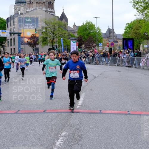 25.04.2026 - Das Zehntel Tim E. http://msf.ph/oto/9575036 25.04.2026 10:52:28 Ziel 5081, 5092, 5100, 5450, 5515, 5689, 5740, 5751, 5777, 5781, 5874, 6015, 6019, 6027, 6080, 6155, 6409, 6428, 6703, 6826, 7101, 7172, 7180, 7184, 7731, 7806, 7863, 7907, 7930 meine-sportfotos.de