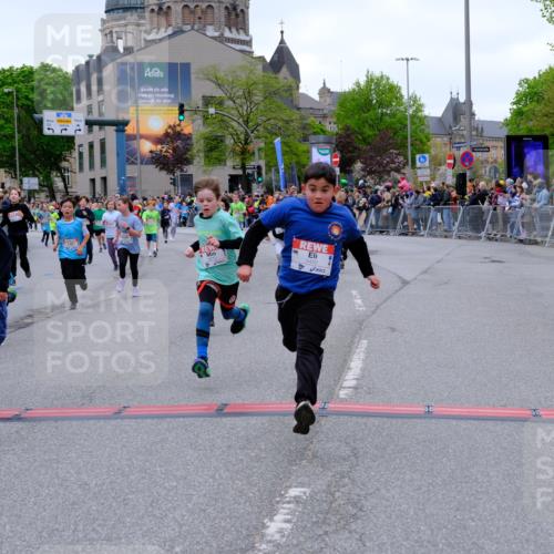 25.04.2026 - Das Zehntel Tim E. http://msf.ph/oto/9575038 25.04.2026 10:52:28 Ziel 5081, 5092, 5100, 5450, 5515, 5689, 5740, 5751, 5777, 5781, 5874, 6015, 6019, 6027, 6080, 6155, 6409, 6428, 6703, 6826, 7101, 7172, 7180, 7184, 7731, 7806, 7863, 7907, 7930 meine-sportfotos.de