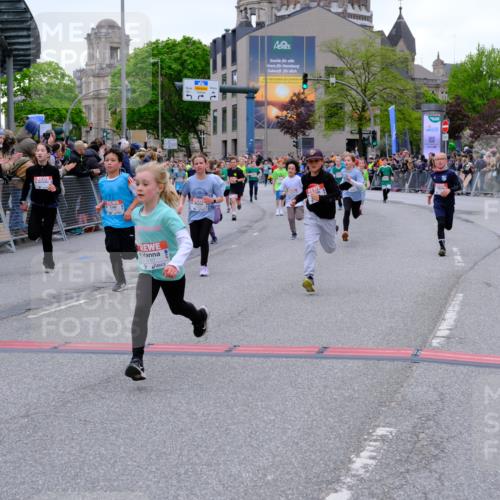 25.04.2026 - Das Zehntel Tim E. http://msf.ph/oto/9575043 25.04.2026 10:52:30 Ziel 5081, 5092, 5100, 5450, 5515, 5689, 5740, 5751, 5777, 5781, 5874, 6015, 6019, 6027, 6080, 6409, 6428, 6679, 6703, 6754, 7101, 7172, 7180, 7184, 7320, 7731, 7806, 7863, 7907, 7930, 7976 meine-sportfotos.de