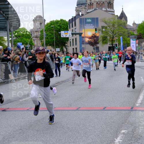 25.04.2026 - Das Zehntel Tim E. http://msf.ph/oto/9575050 25.04.2026 10:52:31 Ziel 5081, 5092, 5100, 5450, 5515, 5689, 5740, 5751, 5777, 5781, 5874, 6015, 6019, 6027, 6144, 6409, 6428, 6493, 6512, 6679, 6754, 7101, 7172, 7180, 7184, 7320, 7608, 7731, 7806, 7863, 7907, 7930, 7976 meine-sportfotos.de