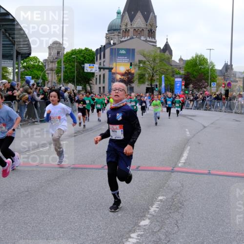 25.04.2026 - Das Zehntel Tim E. http://msf.ph/oto/9575054 25.04.2026 10:52:32 Ziel 5081, 5092, 5100, 5450, 5515, 5689, 5738, 5740, 5751, 5777, 5781, 5874, 5907, 6015, 6019, 6027, 6144, 6409, 6428, 6493, 6512, 6651, 6679, 6754, 7101, 7180, 7184, 7238, 7320, 7608, 7731, 7806, 7863, 7907, 7930, 7976 meine-sportfotos.de