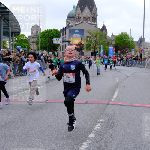 25.04.2026 - Das Zehntel Tim E. http://msf.ph/oto/9575055 25.04.2026 10:52:32 Ziel 5081, 5092, 5100, 5450, 5515, 5689, 5738, 5740, 5751, 5777, 5781, 5874, 5907, 6015, 6019, 6027, 6144, 6409, 6428, 6493, 6512, 6651, 6679, 6754, 7101, 7180, 7184, 7238, 7320, 7608, 7731, 7806, 7863, 7907, 7930, 7976 meine-sportfotos.de