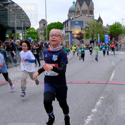 25.04.2026 - Das Zehntel Tim E. http://msf.ph/oto/9575058 25.04.2026 10:52:32 Ziel 5081, 5092, 5100, 5450, 5515, 5689, 5738, 5740, 5751, 5777, 5781, 5874, 5907, 6015, 6019, 6027, 6144, 6409, 6428, 6493, 6512, 6651, 6679, 6754, 7101, 7180, 7184, 7238, 7320, 7608, 7731, 7806, 7863, 7907, 7930, 7976 meine-sportfotos.de