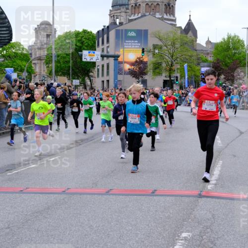25.04.2026 - Das Zehntel Tim E. http://msf.ph/oto/9575066 25.04.2026 10:52:36 Ziel 5081, 5092, 5100, 5689, 5738, 5777, 5781, 5874, 5907, 6015, 6027, 6054, 6144, 6147, 6409, 6428, 6493, 6512, 6651, 6679, 6754, 6935, 6960, 6987, 7180, 7184, 7238, 7299, 7320, 7608, 7615, 7745, 7757, 7904, 7921, 7976, 8022, 8024, 8036 meine-sportfotos.de