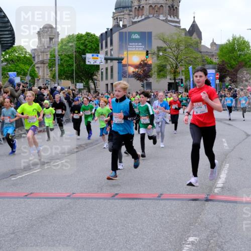 25.04.2026 - Das Zehntel Tim E. http://msf.ph/oto/9575068 25.04.2026 10:52:36 Ziel 5081, 5092, 5100, 5689, 5738, 5777, 5781, 5874, 5907, 6015, 6027, 6054, 6144, 6147, 6409, 6428, 6493, 6512, 6651, 6679, 6754, 6935, 6960, 6987, 7180, 7184, 7238, 7299, 7320, 7608, 7615, 7745, 7757, 7904, 7921, 7976, 8022, 8024, 8036 meine-sportfotos.de