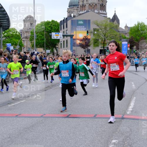 25.04.2026 - Das Zehntel Tim E. http://msf.ph/oto/9575069 25.04.2026 10:52:36 Ziel 5081, 5092, 5100, 5689, 5738, 5777, 5781, 5874, 5907, 6015, 6027, 6054, 6144, 6147, 6409, 6428, 6493, 6512, 6651, 6679, 6754, 6935, 6960, 6987, 7180, 7184, 7238, 7299, 7320, 7608, 7615, 7745, 7757, 7904, 7921, 7976, 8022, 8024, 8036 meine-sportfotos.de