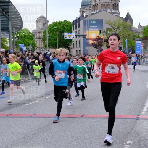 25.04.2026 - Das Zehntel Tim E. http://msf.ph/oto/9575072 25.04.2026 10:52:37 Ziel 5081, 5092, 5100, 5292, 5303, 5514, 5689, 5738, 5777, 5907, 6027, 6054, 6144, 6147, 6409, 6428, 6493, 6512, 6651, 6679, 6754, 6935, 6960, 6987, 7180, 7184, 7238, 7255, 7299, 7320, 7608, 7615, 7745, 7757, 7904, 7921, 7976, 8022, 8024, 8036 meine-sportfotos.de