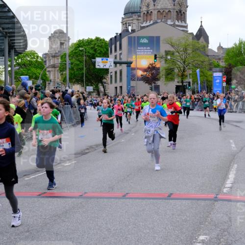 25.04.2026 - Das Zehntel Tim E. http://msf.ph/oto/9575078 25.04.2026 10:52:38 Ziel 5081, 5092, 5100, 5292, 5303, 5514, 5689, 5738, 5777, 5907, 6054, 6144, 6147, 6161, 6177, 6409, 6428, 6491, 6493, 6512, 6651, 6679, 6754, 6935, 6960, 6987, 7184, 7238, 7255, 7299, 7320, 7513, 7548, 7608, 7615, 7745, 7757, 7869, 7904, 7918, 7921, 7976, 8022, 8024, 8036 meine-sportfotos.de