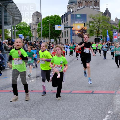 25.04.2026 - Das Zehntel Tim E. http://msf.ph/oto/9575103 25.04.2026 10:52:42 Ziel 5292, 5303, 5514, 5738, 5907, 6018, 6054, 6113, 6123, 6131, 6144, 6147, 6161, 6177, 6491, 6493, 6512, 6517, 6651, 6754, 6840, 6935, 6960, 6987, 7105, 7165, 7167, 7238, 7255, 7299, 7320, 7513, 7548, 7599, 7608, 7615, 7629, 7672, 7745, 7757, 7869, 7890, 7904, 7918, 7921, 7976, 8022, 8024, 8036 meine-sportfotos.de