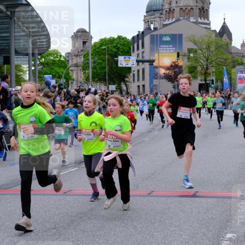 25.04.2026 - Das Zehntel Tim E. http://msf.ph/oto/9575104 25.04.2026 10:52:42 Ziel 5292, 5303, 5514, 5738, 5907, 6018, 6054, 6113, 6123, 6131, 6144, 6147, 6161, 6177, 6491, 6493, 6512, 6517, 6651, 6754, 6840, 6935, 6960, 6987, 7105, 7165, 7167, 7238, 7255, 7299, 7320, 7513, 7548, 7599, 7608, 7615, 7629, 7672, 7745, 7757, 7869, 7890, 7904, 7918, 7921, 7976, 8022, 8024, 8036 meine-sportfotos.de