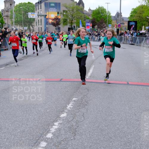 25.04.2026 - Das Zehntel Tim E. http://msf.ph/oto/9575107 25.04.2026 10:52:44 Ziel 5292, 5303, 5514, 5738, 5907, 5925, 6018, 6054, 6113, 6123, 6131, 6147, 6161, 6177, 6262, 6266, 6491, 6517, 6651, 6840, 6935, 6960, 6987, 7105, 7165, 7167, 7238, 7255, 7299, 7395, 7513, 7548, 7599, 7615, 7629, 7672, 7699, 7745, 7757, 7869, 7890, 7904, 7918, 7921, 8022, 8024, 8036 meine-sportfotos.de
