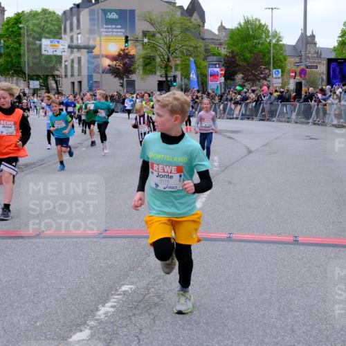 25.04.2026 - Das Zehntel Tim E. http://msf.ph/oto/9575119 25.04.2026 10:52:48 Ziel 5292, 5303, 5427, 5488, 5514, 5787, 5884, 5910, 5925, 5928, 6018, 6081, 6113, 6123, 6131, 6161, 6177, 6262, 6266, 6491, 6517, 6745, 6840, 6935, 6960, 7105, 7165, 7167, 7190, 7255, 7395, 7456, 7459, 7513, 7548, 7599, 7629, 7672, 7699, 7716, 7869, 7890, 7918 meine-sportfotos.de