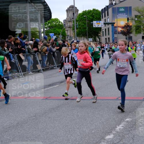 25.04.2026 - Das Zehntel Tim E. http://msf.ph/oto/9575128 25.04.2026 10:52:50 Ziel 5427, 5488, 5787, 5884, 5910, 5925, 5928, 6018, 6081, 6113, 6123, 6131, 6161, 6177, 6262, 6266, 6313, 6491, 6517, 6745, 6840, 7105, 7128, 7165, 7167, 7190, 7395, 7456, 7459, 7513, 7548, 7599, 7629, 7672, 7699, 7716, 7869, 7890, 7918 meine-sportfotos.de