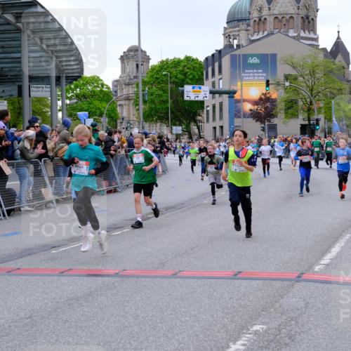 25.04.2026 - Das Zehntel Tim E. http://msf.ph/oto/9575133 25.04.2026 10:52:51 Ziel 5154, 5158, 5180, 5427, 5488, 5504, 5787, 5884, 5910, 5925, 5928, 6018, 6081, 6113, 6123, 6131, 6262, 6266, 6313, 6415, 6517, 6745, 6840, 7105, 7128, 7165, 7167, 7190, 7395, 7456, 7459, 7599, 7629, 7672, 7699, 7716, 7890 meine-sportfotos.de