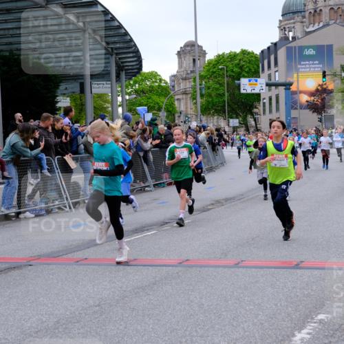 25.04.2026 - Das Zehntel Tim E. http://msf.ph/oto/9575136 25.04.2026 10:52:51 Ziel 5154, 5158, 5180, 5427, 5488, 5504, 5787, 5884, 5910, 5925, 5928, 6018, 6081, 6113, 6123, 6131, 6262, 6266, 6313, 6415, 6517, 6745, 6840, 7105, 7128, 7165, 7167, 7190, 7395, 7456, 7459, 7599, 7629, 7672, 7699, 7716, 7890 meine-sportfotos.de