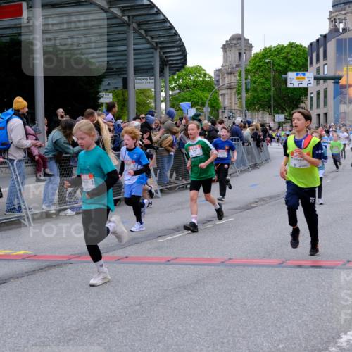 25.04.2026 - Das Zehntel Tim E. http://msf.ph/oto/9575139 25.04.2026 10:52:51 Ziel 5154, 5158, 5180, 5427, 5488, 5504, 5787, 5884, 5910, 5925, 5928, 6018, 6081, 6113, 6123, 6131, 6262, 6266, 6313, 6415, 6517, 6745, 6840, 7105, 7128, 7165, 7167, 7190, 7395, 7456, 7459, 7599, 7629, 7672, 7699, 7716, 7890 meine-sportfotos.de
