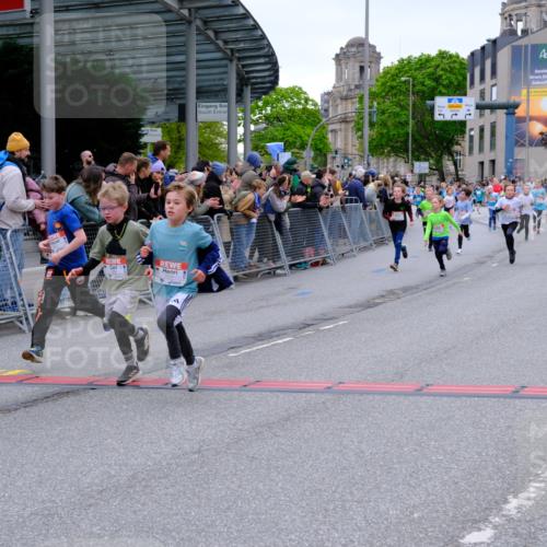 25.04.2026 - Das Zehntel Tim E. http://msf.ph/oto/9575147 25.04.2026 10:52:53 Ziel 5154, 5158, 5180, 5237, 5427, 5488, 5504, 5787, 5884, 5897, 5898, 5910, 5925, 5928, 6018, 6081, 6113, 6262, 6266, 6313, 6382, 6415, 6745, 7105, 7128, 7165, 7167, 7190, 7395, 7456, 7459, 7599, 7629, 7699, 7716, 7750 meine-sportfotos.de