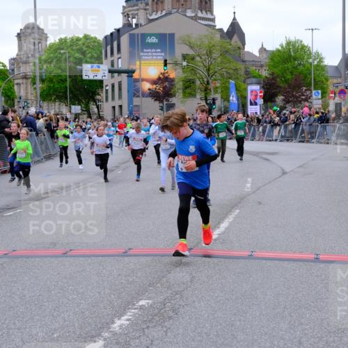 25.04.2026 - Das Zehntel Tim E. http://msf.ph/oto/9575148 25.04.2026 10:52:54 Ziel 5109, 5154, 5158, 5180, 5237, 5427, 5488, 5504, 5787, 5884, 5897, 5898, 5910, 5925, 5928, 6018, 6081, 6262, 6266, 6313, 6382, 6415, 6745, 7128, 7165, 7167, 7190, 7395, 7456, 7459, 7699, 7716, 7750 meine-sportfotos.de