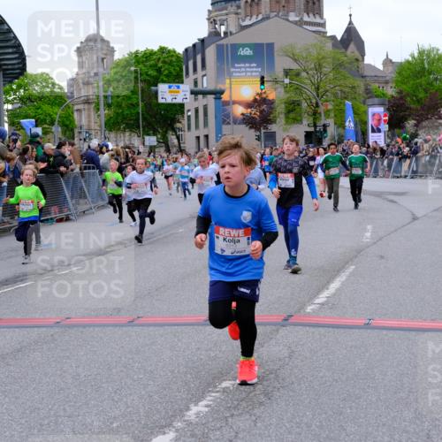 25.04.2026 - Das Zehntel Tim E. http://msf.ph/oto/9575153 25.04.2026 10:52:54 Ziel 5109, 5154, 5158, 5180, 5237, 5427, 5488, 5504, 5787, 5884, 5897, 5898, 5910, 5925, 5928, 6018, 6081, 6262, 6266, 6313, 6382, 6415, 6745, 7128, 7165, 7167, 7190, 7395, 7456, 7459, 7699, 7716, 7750 meine-sportfotos.de