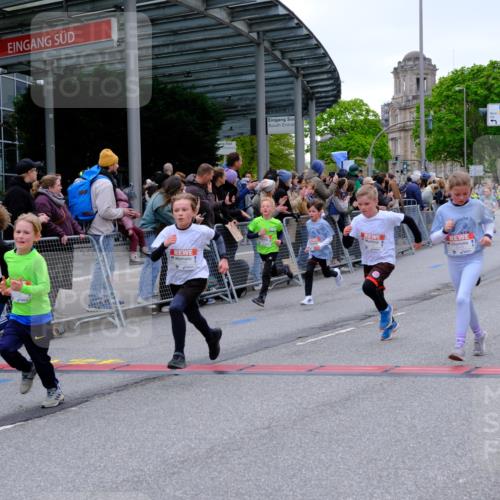 25.04.2026 - Das Zehntel Tim E. http://msf.ph/oto/9575164 25.04.2026 10:52:56 Ziel 5109, 5154, 5158, 5180, 5237, 5427, 5488, 5504, 5695, 5775, 5787, 5884, 5897, 5898, 5910, 5928, 6081, 6262, 6266, 6313, 6382, 6415, 6745, 7128, 7187, 7190, 7456, 7459, 7512, 7533, 7699, 7716, 7750, 7950, 7986 meine-sportfotos.de