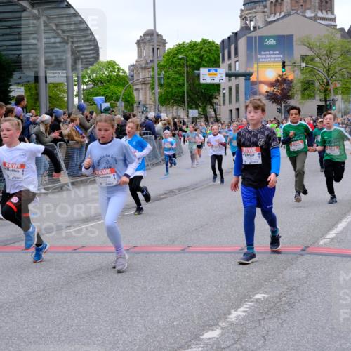 25.04.2026 - Das Zehntel Tim E. http://msf.ph/oto/9575166 25.04.2026 10:52:57 Ziel 5063, 5109, 5154, 5158, 5180, 5237, 5427, 5488, 5504, 5695, 5775, 5787, 5884, 5897, 5898, 5910, 5928, 6081, 6145, 6313, 6321, 6382, 6415, 6745, 7128, 7187, 7190, 7456, 7459, 7512, 7533, 7716, 7750, 7950, 7986 meine-sportfotos.de