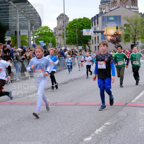 25.04.2026 - Das Zehntel Tim E. http://msf.ph/oto/9575167 25.04.2026 10:52:57 Ziel 5063, 5109, 5154, 5158, 5180, 5237, 5427, 5488, 5504, 5695, 5775, 5787, 5884, 5897, 5898, 5910, 5928, 6081, 6145, 6313, 6321, 6382, 6415, 6745, 7128, 7187, 7190, 7456, 7459, 7512, 7533, 7716, 7750, 7950, 7986 meine-sportfotos.de