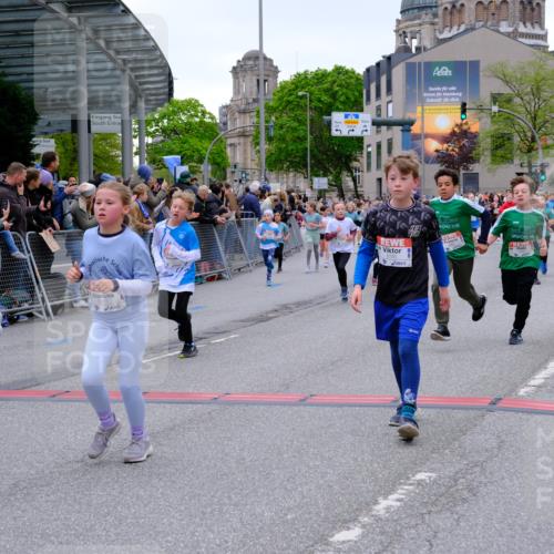 25.04.2026 - Das Zehntel Tim E. http://msf.ph/oto/9575169 25.04.2026 10:52:57 Ziel 5063, 5109, 5154, 5158, 5180, 5237, 5427, 5488, 5504, 5695, 5775, 5787, 5884, 5897, 5898, 5910, 5928, 6081, 6145, 6313, 6321, 6382, 6415, 6745, 7128, 7187, 7190, 7456, 7459, 7512, 7533, 7716, 7750, 7950, 7986 meine-sportfotos.de
