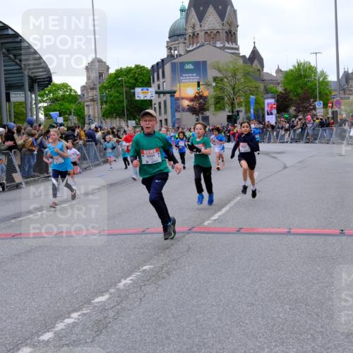 25.04.2026 - Das Zehntel Tim E. http://msf.ph/oto/9575183 25.04.2026 10:53:00 Ziel 5063, 5109, 5154, 5158, 5180, 5237, 5427, 5504, 5695, 5775, 5825, 5897, 5898, 6071, 6072, 6135, 6145, 6313, 6321, 6340, 6382, 6415, 6528, 6745, 7128, 7160, 7187, 7456, 7459, 7504, 7512, 7533, 7550, 7733, 7750, 7950, 7986 meine-sportfotos.de