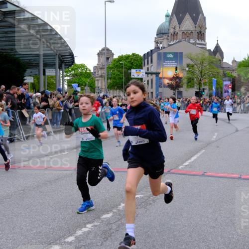 25.04.2026 - Das Zehntel Tim E. http://msf.ph/oto/9575191 25.04.2026 10:53:01 Ziel 5063, 5109, 5154, 5158, 5180, 5237, 5504, 5695, 5775, 5825, 5897, 5898, 6071, 6072, 6135, 6145, 6313, 6321, 6340, 6382, 6415, 6528, 6922, 7128, 7160, 7170, 7187, 7504, 7512, 7533, 7550, 7733, 7750, 7950, 7986 meine-sportfotos.de