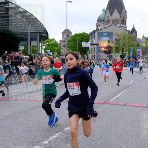 25.04.2026 - Das Zehntel Tim E. http://msf.ph/oto/9575192 25.04.2026 10:53:01 Ziel 5063, 5109, 5154, 5158, 5180, 5237, 5504, 5695, 5775, 5825, 5897, 5898, 6071, 6072, 6135, 6145, 6313, 6321, 6340, 6382, 6415, 6528, 6922, 7128, 7160, 7170, 7187, 7504, 7512, 7533, 7550, 7733, 7750, 7950, 7986 meine-sportfotos.de