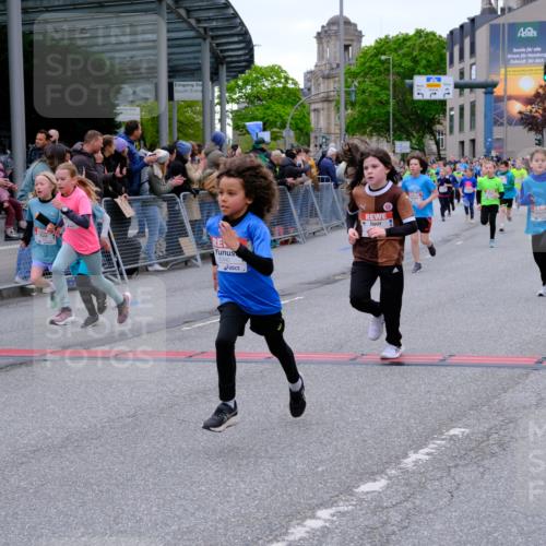 25.04.2026 - Das Zehntel Tim E. http://msf.ph/oto/9575201 25.04.2026 10:53:04 Ziel 5063, 5109, 5237, 5695, 5775, 5779, 5785, 5819, 5825, 5897, 5898, 6071, 6072, 6135, 6145, 6321, 6340, 6382, 6528, 6922, 7114, 7127, 7160, 7170, 7187, 7229, 7243, 7504, 7512, 7533, 7550, 7733, 7750, 7950, 7986 meine-sportfotos.de