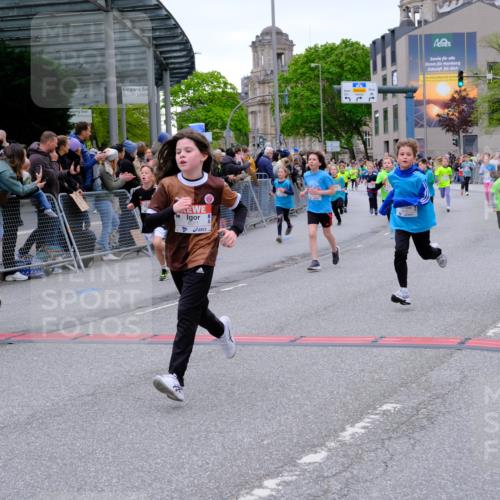 25.04.2026 - Das Zehntel Tim E. http://msf.ph/oto/9575202 25.04.2026 10:53:05 Ziel 5063, 5109, 5695, 5775, 5779, 5785, 5807, 5819, 5825, 5898, 6050, 6071, 6072, 6135, 6145, 6321, 6340, 6528, 6922, 7114, 7127, 7160, 7170, 7187, 7229, 7243, 7424, 7504, 7512, 7533, 7550, 7733, 7750, 7950, 7986 meine-sportfotos.de