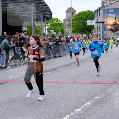 25.04.2026 - Das Zehntel Tim E. http://msf.ph/oto/9575204 25.04.2026 10:53:05 Ziel 5063, 5109, 5695, 5775, 5779, 5785, 5807, 5819, 5825, 5898, 6050, 6071, 6072, 6135, 6145, 6321, 6340, 6528, 6922, 7114, 7127, 7160, 7170, 7187, 7229, 7243, 7424, 7504, 7512, 7533, 7550, 7733, 7750, 7950, 7986 meine-sportfotos.de