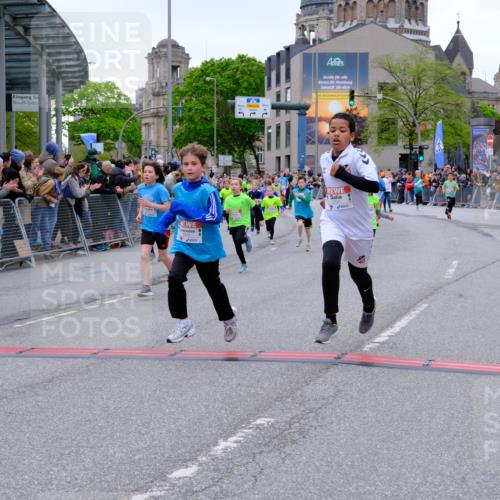 25.04.2026 - Das Zehntel Tim E. http://msf.ph/oto/9575205 25.04.2026 10:53:05 Ziel 5063, 5109, 5695, 5775, 5779, 5785, 5807, 5819, 5825, 5898, 6050, 6071, 6072, 6135, 6145, 6321, 6340, 6528, 6922, 7114, 7127, 7160, 7170, 7187, 7229, 7243, 7424, 7504, 7512, 7533, 7550, 7733, 7750, 7950, 7986 meine-sportfotos.de
