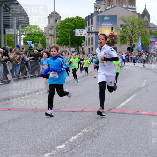 25.04.2026 - Das Zehntel Tim E. http://msf.ph/oto/9575206 25.04.2026 10:53:05 Ziel 5063, 5109, 5695, 5775, 5779, 5785, 5807, 5819, 5825, 5898, 6050, 6071, 6072, 6135, 6145, 6321, 6340, 6528, 6922, 7114, 7127, 7160, 7170, 7187, 7229, 7243, 7424, 7504, 7512, 7533, 7550, 7733, 7750, 7950, 7986 meine-sportfotos.de