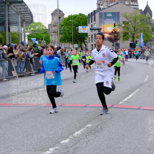 25.04.2026 - Das Zehntel Tim E. http://msf.ph/oto/9575207 25.04.2026 10:53:05 Ziel 5063, 5109, 5695, 5775, 5779, 5785, 5807, 5819, 5825, 5898, 6050, 6071, 6072, 6135, 6145, 6321, 6340, 6528, 6922, 7114, 7127, 7160, 7170, 7187, 7229, 7243, 7424, 7504, 7512, 7533, 7550, 7733, 7750, 7950, 7986 meine-sportfotos.de