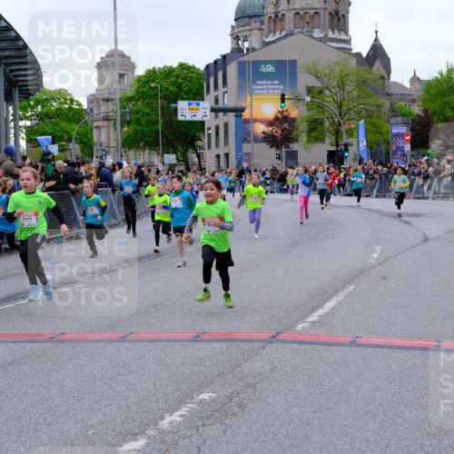 25.04.2026 - Das Zehntel Tim E. http://msf.ph/oto/9575212 25.04.2026 10:53:07 Ziel 5063, 5365, 5695, 5775, 5779, 5785, 5807, 5819, 5825, 5999, 6050, 6071, 6072, 6135, 6145, 6321, 6340, 6528, 6922, 7114, 7127, 7160, 7170, 7187, 7229, 7243, 7248, 7424, 7504, 7512, 7533, 7550, 7733, 7735, 7950, 7986 meine-sportfotos.de