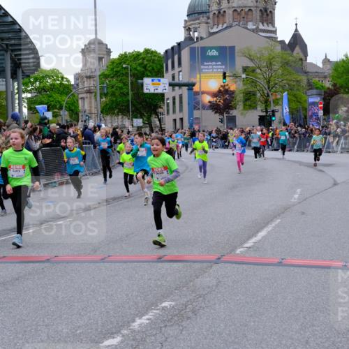 25.04.2026 - Das Zehntel Tim E. http://msf.ph/oto/9575213 25.04.2026 10:53:07 Ziel 5063, 5365, 5695, 5775, 5779, 5785, 5807, 5819, 5825, 5999, 6050, 6071, 6072, 6135, 6145, 6321, 6340, 6528, 6922, 7114, 7127, 7160, 7170, 7187, 7229, 7243, 7248, 7424, 7504, 7512, 7533, 7550, 7733, 7735, 7950, 7986 meine-sportfotos.de