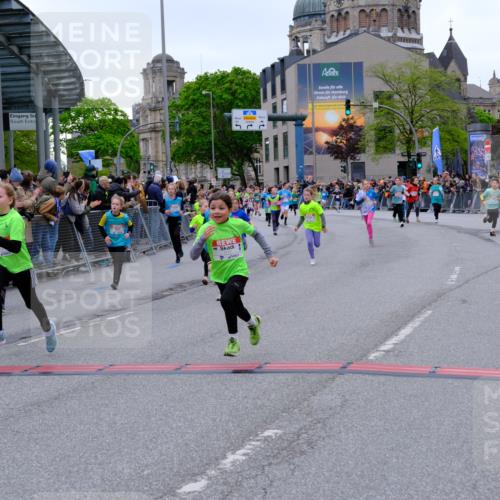 25.04.2026 - Das Zehntel Tim E. http://msf.ph/oto/9575215 25.04.2026 10:53:07 Ziel 5063, 5365, 5695, 5775, 5779, 5785, 5807, 5819, 5825, 5999, 6050, 6071, 6072, 6135, 6145, 6321, 6340, 6528, 6922, 7114, 7127, 7160, 7170, 7187, 7229, 7243, 7248, 7424, 7504, 7512, 7533, 7550, 7733, 7735, 7950, 7986 meine-sportfotos.de