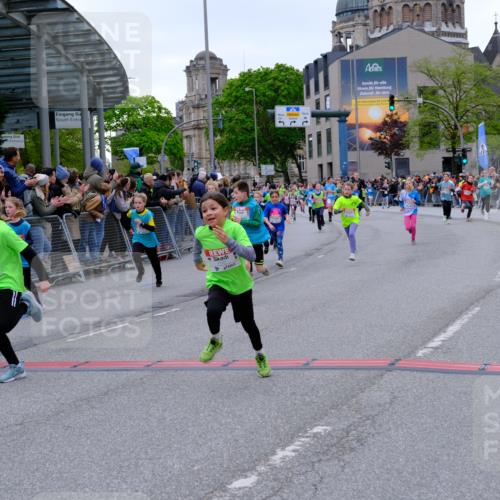 25.04.2026 - Das Zehntel Tim E. http://msf.ph/oto/9575217 25.04.2026 10:53:07 Ziel 5063, 5365, 5695, 5775, 5779, 5785, 5807, 5819, 5825, 5999, 6050, 6071, 6072, 6135, 6145, 6321, 6340, 6528, 6922, 7114, 7127, 7160, 7170, 7187, 7229, 7243, 7248, 7424, 7504, 7512, 7533, 7550, 7733, 7735, 7950, 7986 meine-sportfotos.de